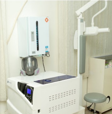 আর্টিস্টিক ডেন্টাল এইড - 01611188881
