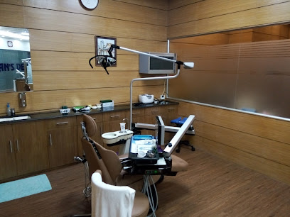 রতন'স ডেন্টাল - 01625877722
