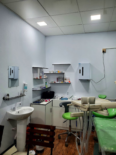 স্মাইল ওয়ার্কস ডেন্টাল ক্লিনিক - 01862397706